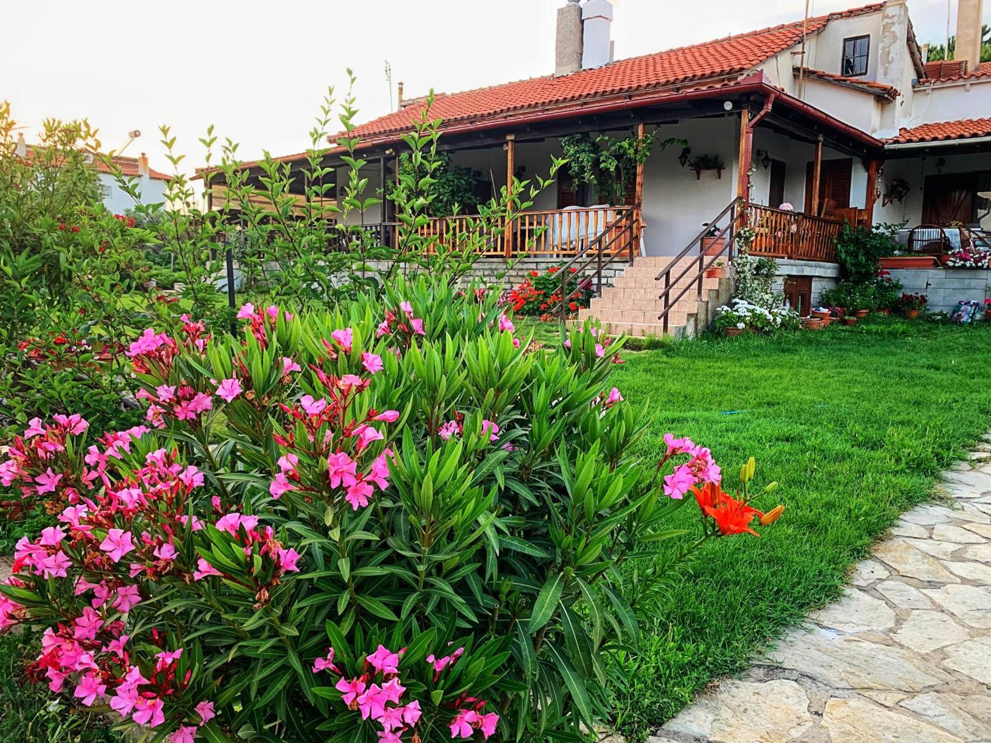 Ivonnis Garden Villa Mesimvria  Exterior foto