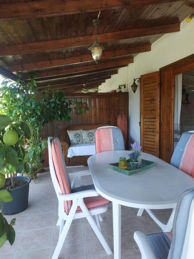 Ivonnis Garden Villa Mesimvria  Exterior foto